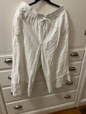 Lane Bryant White Cropped Eyelet Lace Pants